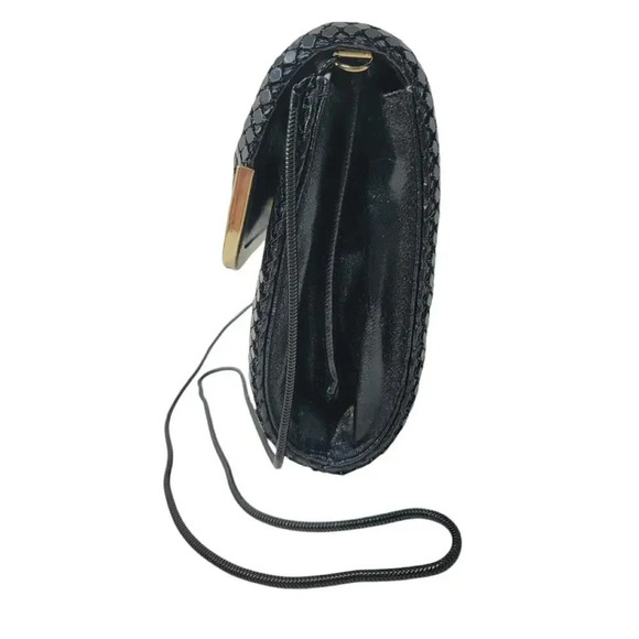 Black Metal Mesh Clutch Bag with Chain - Picture 4 of 8